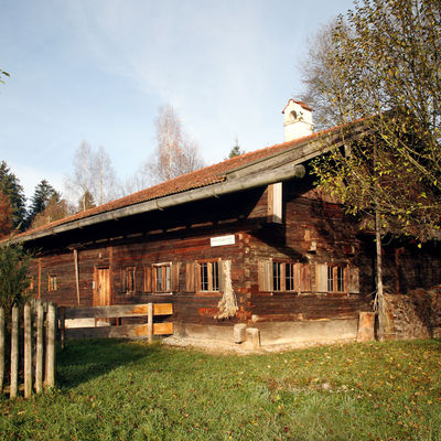 Der Mittermayerhof aus Schlicht. <br> © Bezirk Oberbayern, Archiv BHM Amerang